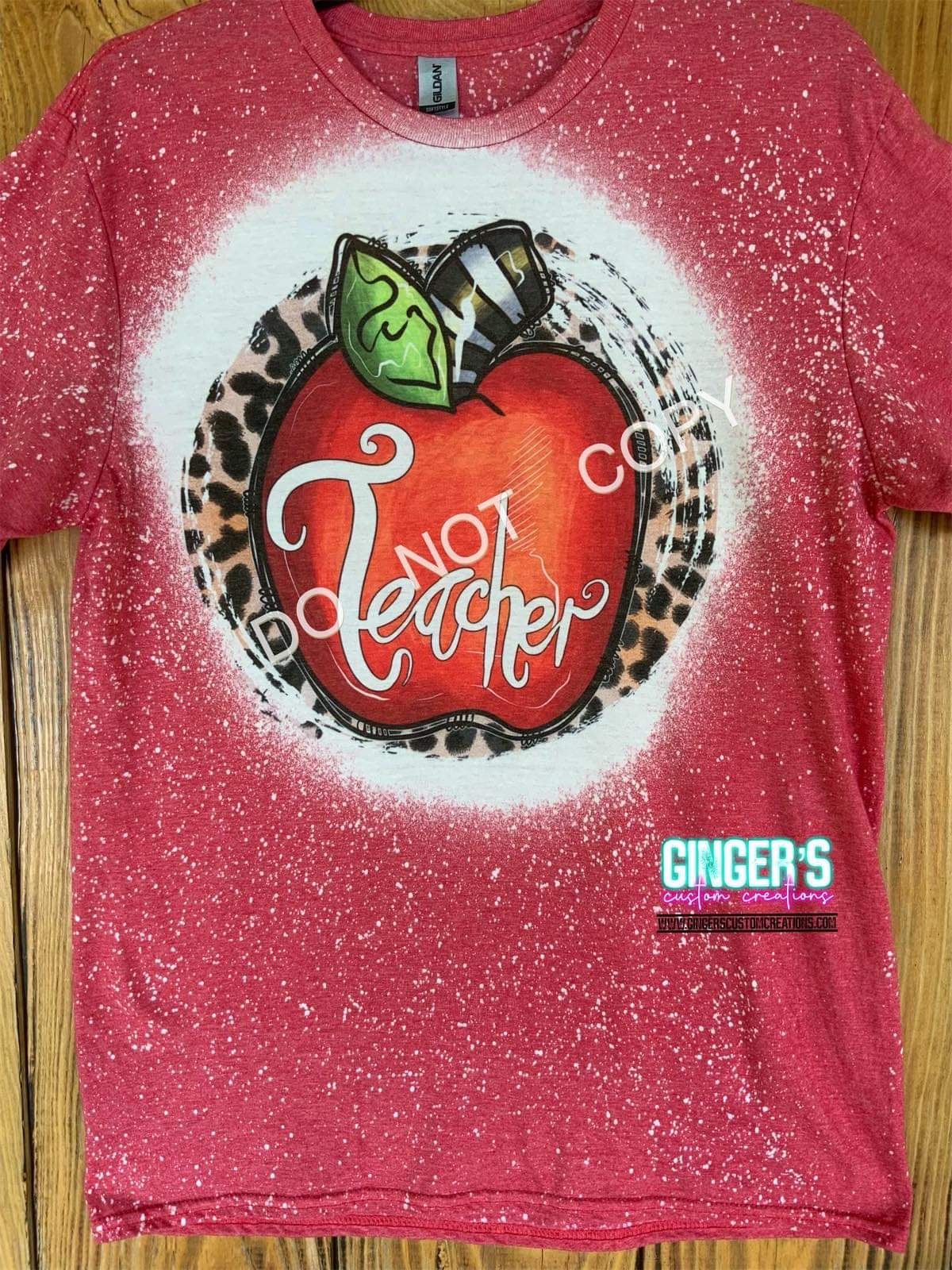 TEACHER APPLE- BLEACHED SHORT SLEEVE